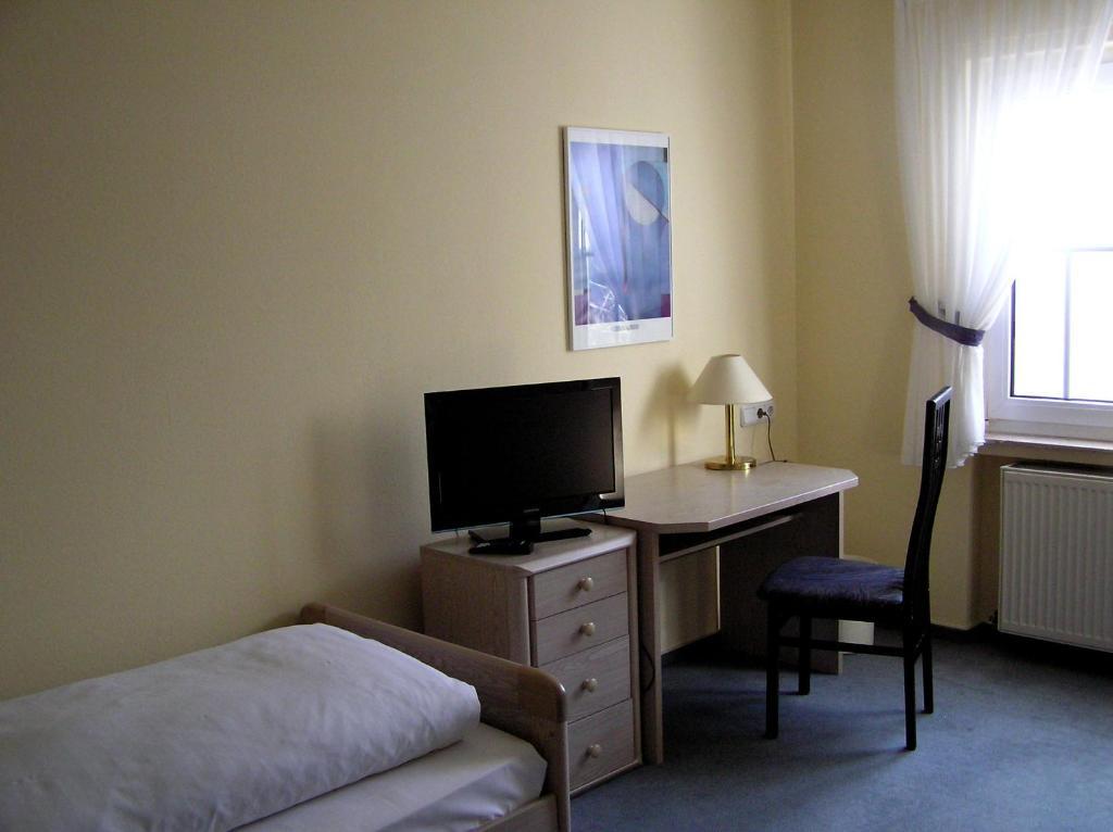 Hotel Pfaffenhof Lich Quarto foto
