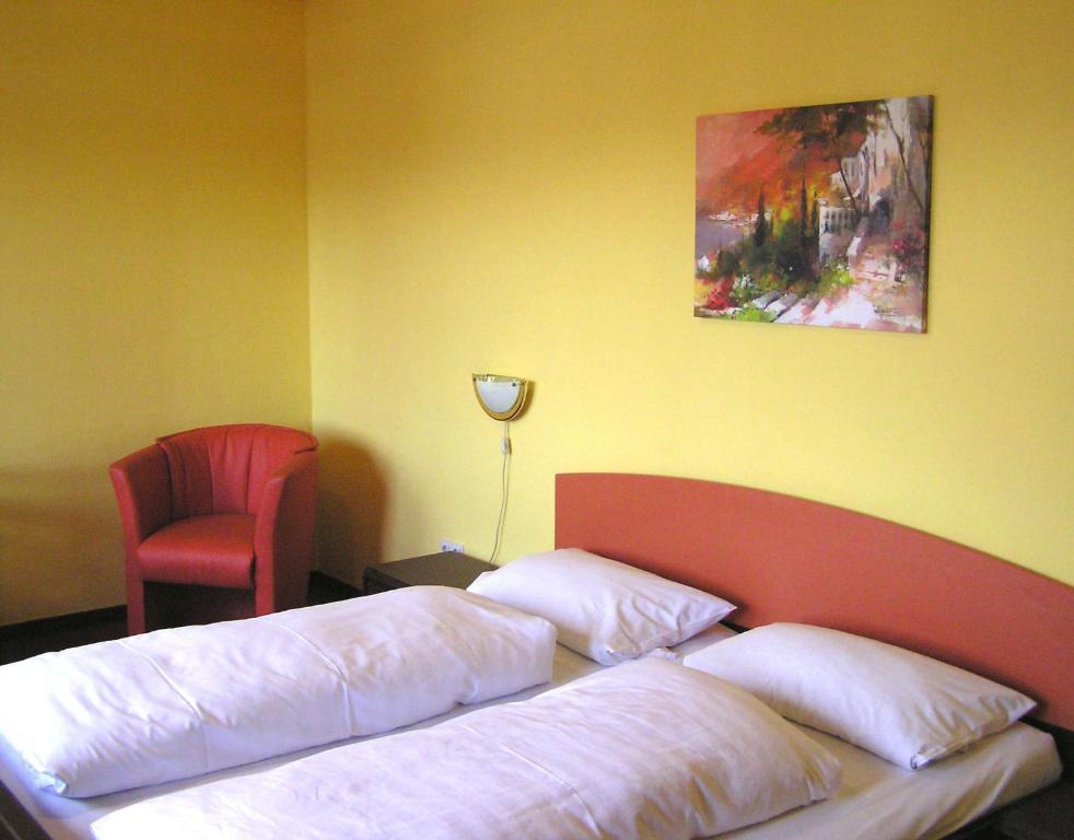 Hotel Pfaffenhof Lich Quarto foto