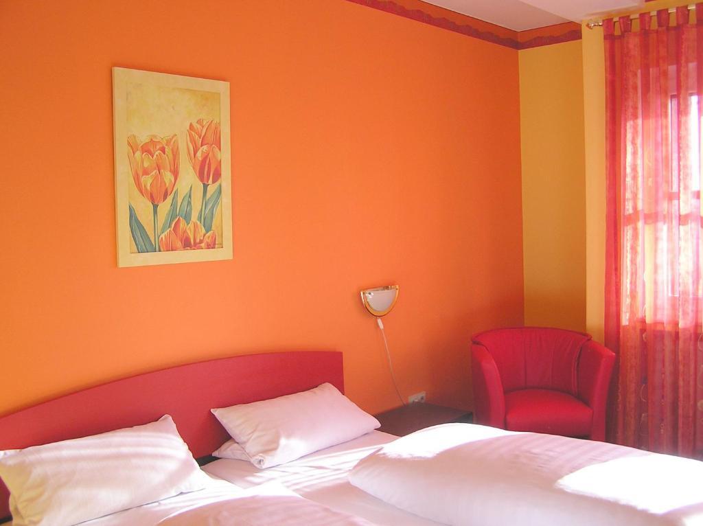 Hotel Pfaffenhof Lich Quarto foto