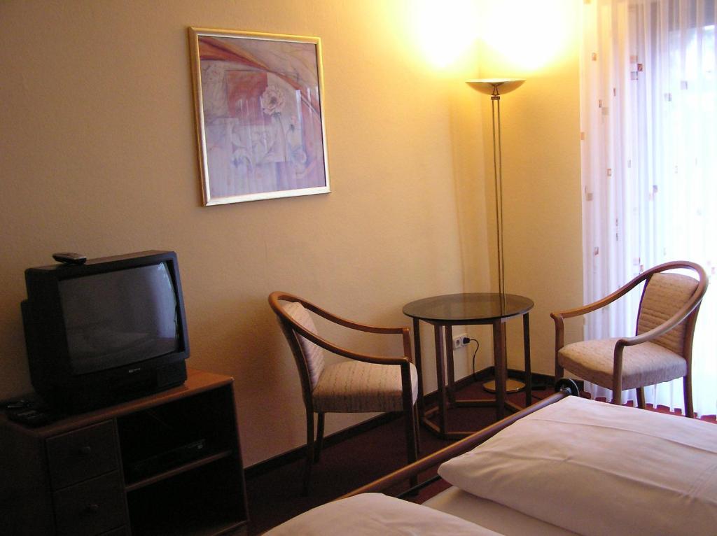 Hotel Pfaffenhof Lich Quarto foto